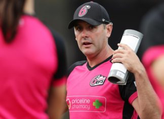 Sydney Sixers: Sawyer to stay with Sixers