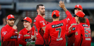 Melbourne Renegades: Topley signs off in style