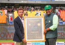 Waqar Younis formally inducted into the PCB Hall of Fame