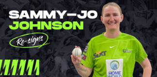 Sydney Thunder: Sammy-Jo Johnson Re-signs