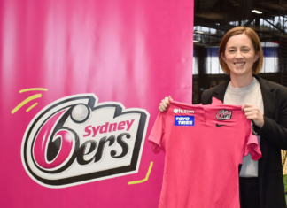 Sydney Sixers: Haynes returns to cricket