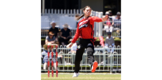 Melbourne Renegades: Courtney Webb re-signs for two more years