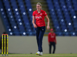 Sydney Thunder: Lauren Bell recalled by England Women