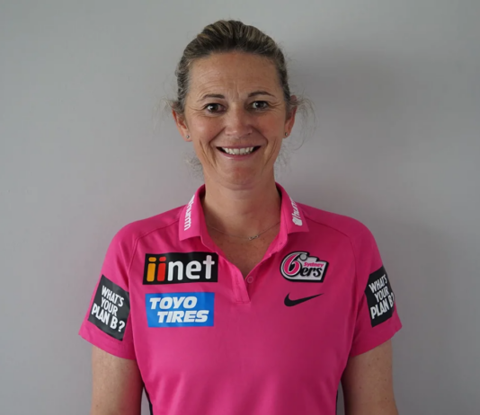 Sydney Sixers: Edwards commits to Sixers title bid