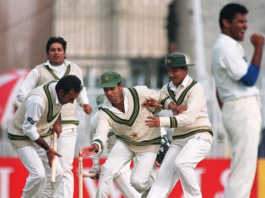 Pakistan Team at Rawalpindi Stadium in 1997